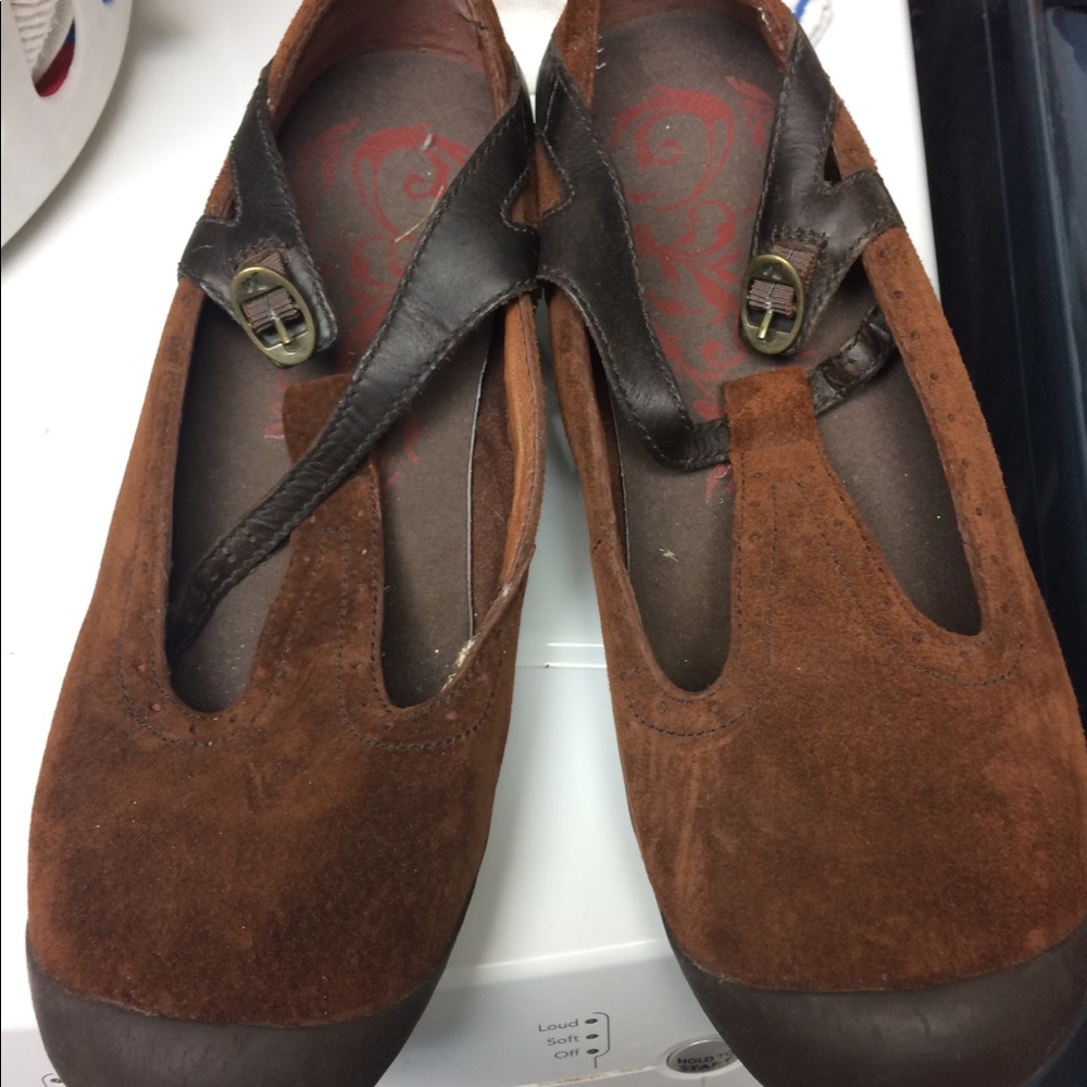 Merrell shoes 9.5